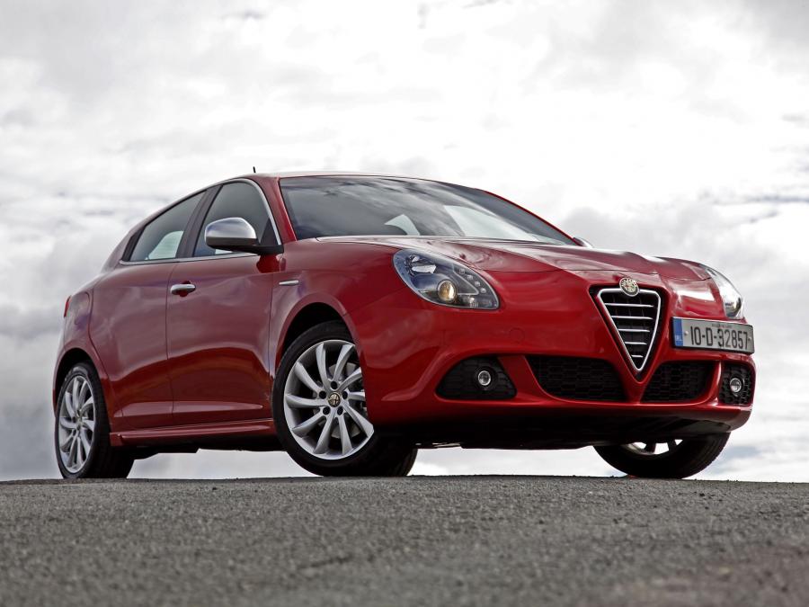  Alfa Romeo Giulietta 2010 года  (UK) (фото 63 из 67)